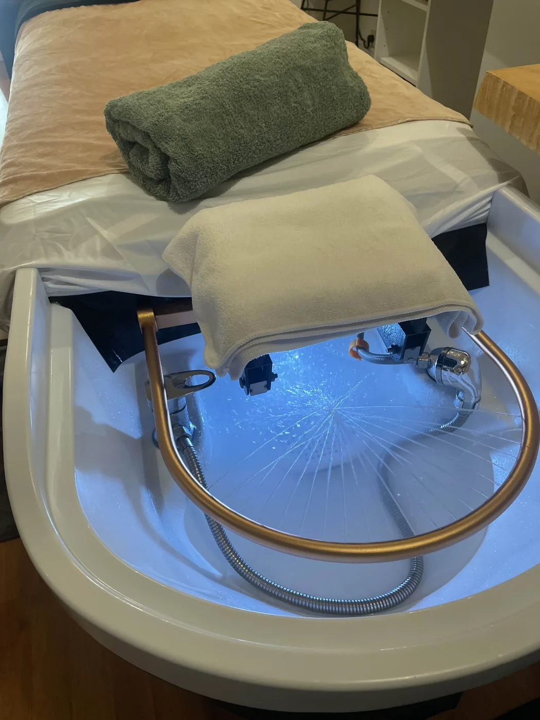 Customer photo, verified head spa buyer, France