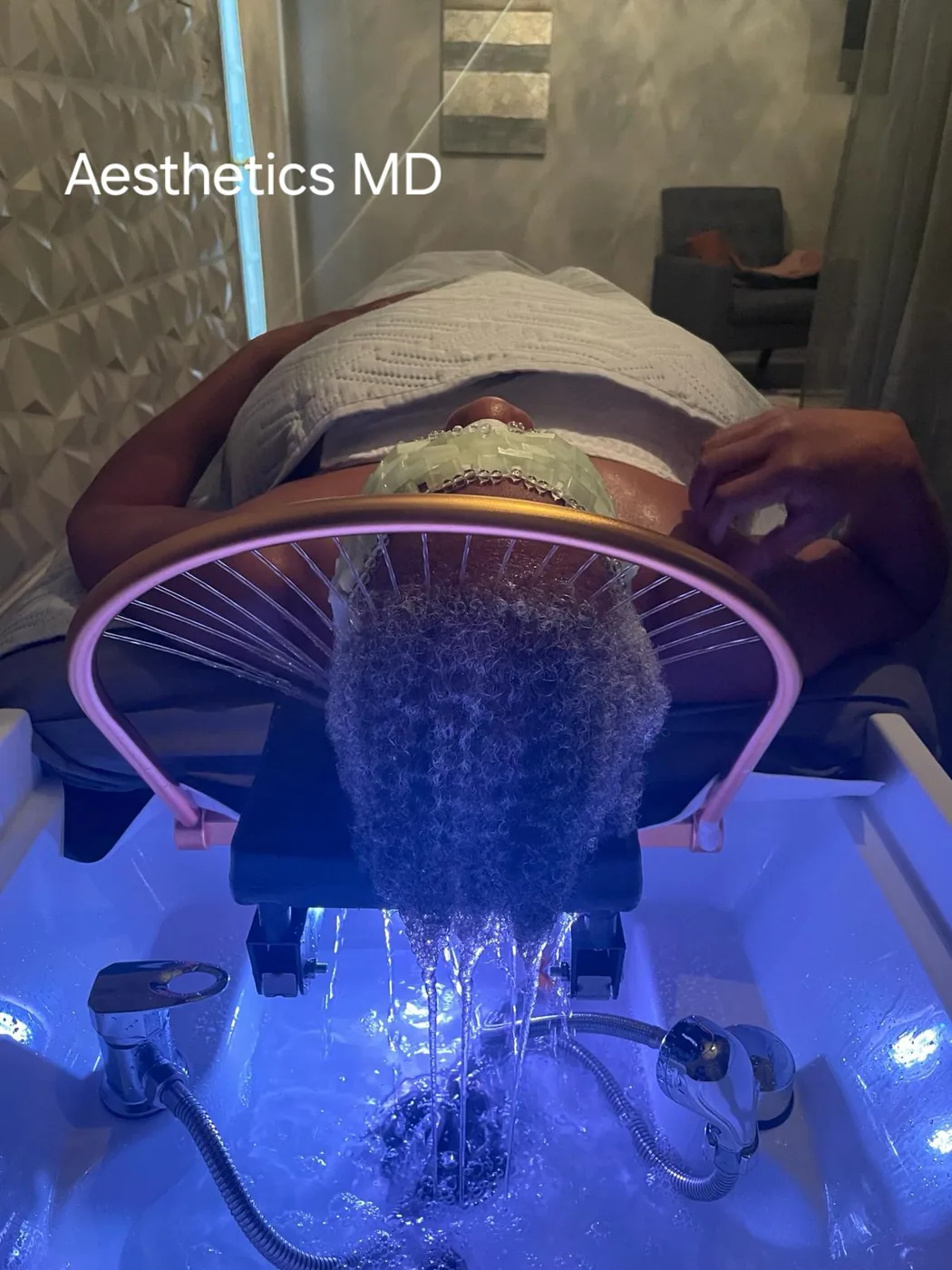 Customer photo, verified head spa buyer, United States