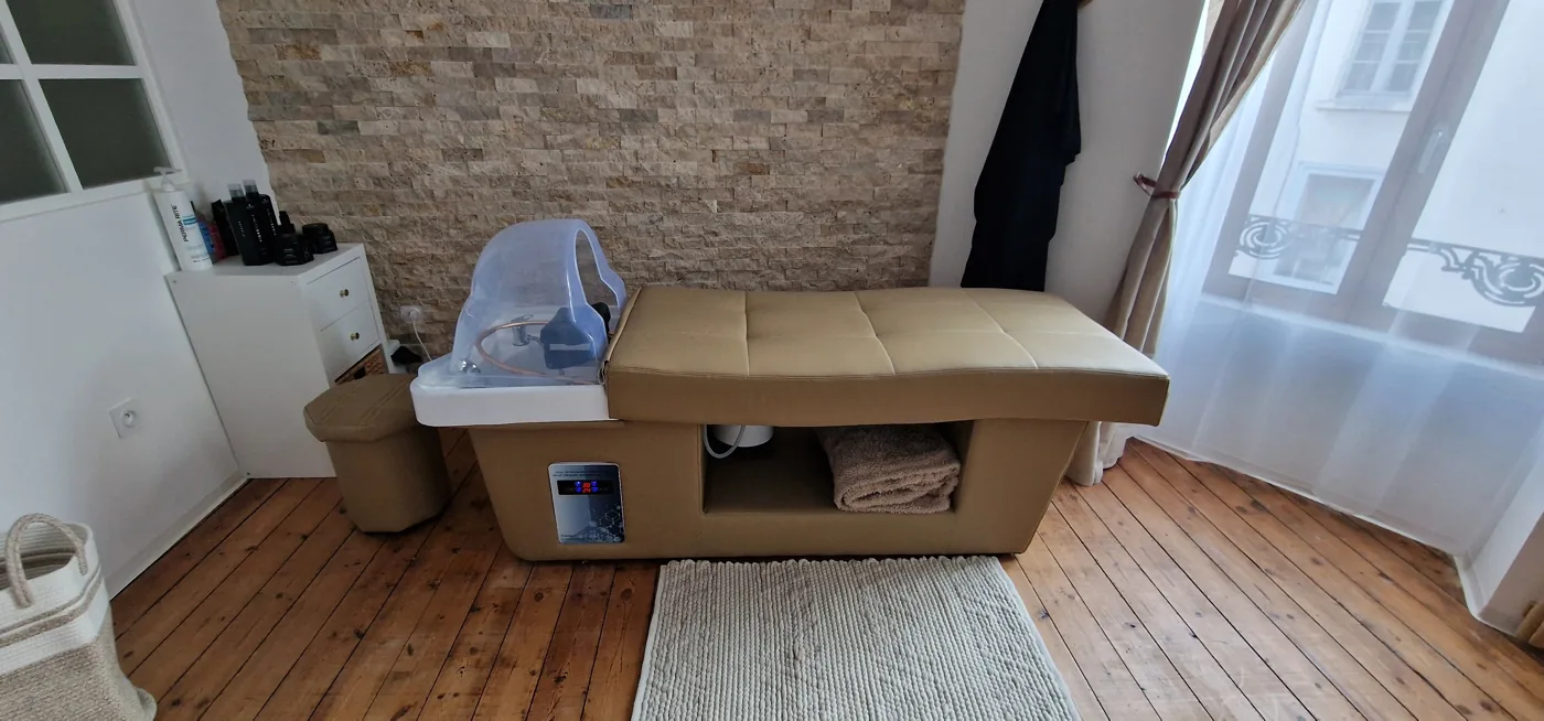 Customer photo, verified head spa buyer, France